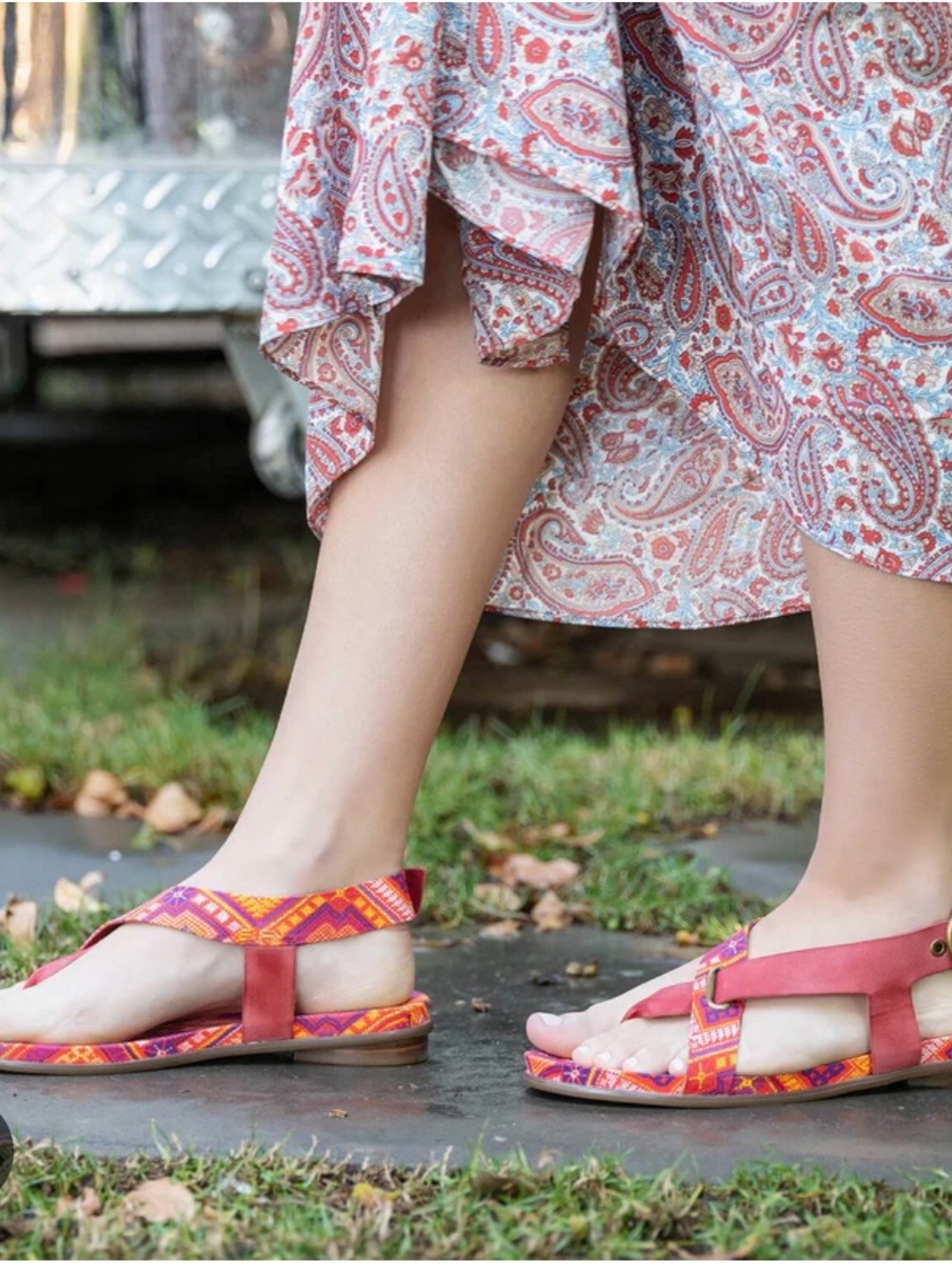 Antelope Coral Pink and Orange Geometric Strap Sandals Size 8.5